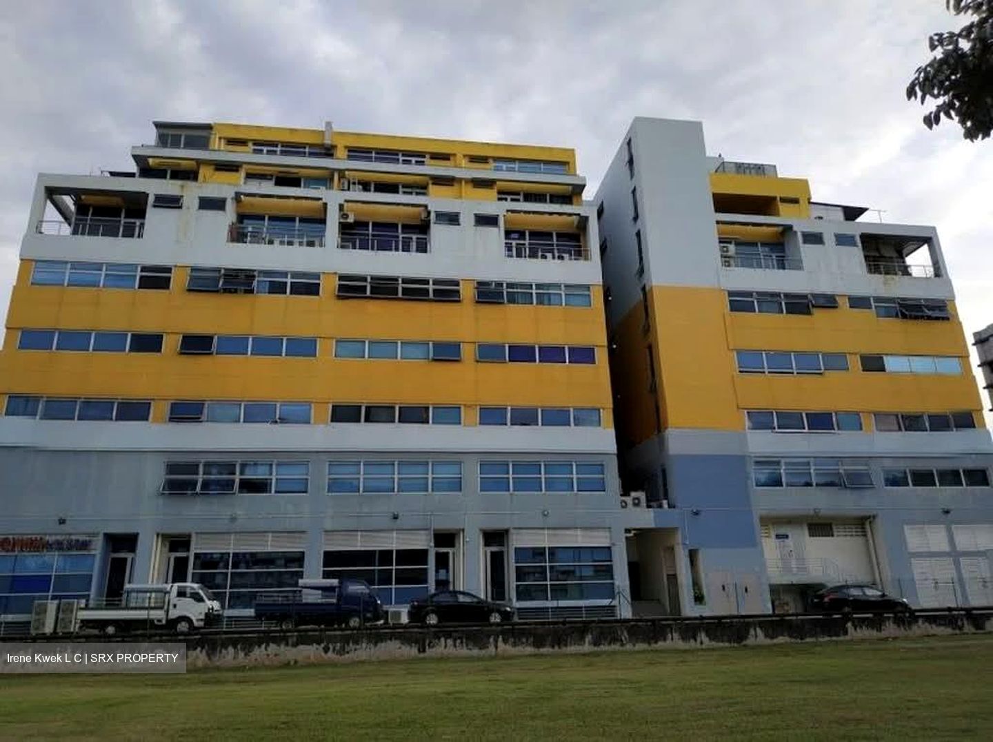Hola Centre (D14), Factory #551885961
